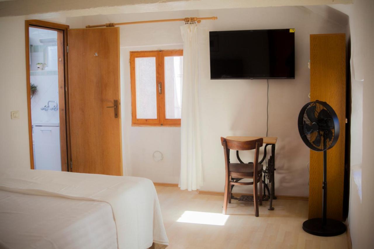Amarilis Rooms Grožnjan Exterior foto